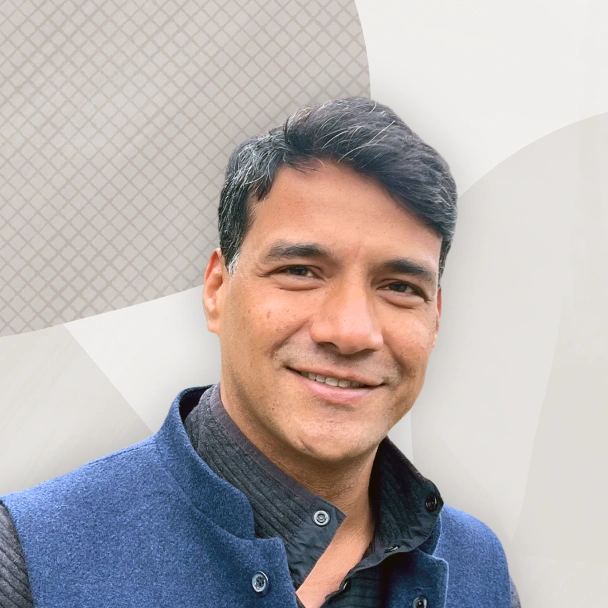 Kartik Raghavan headshot